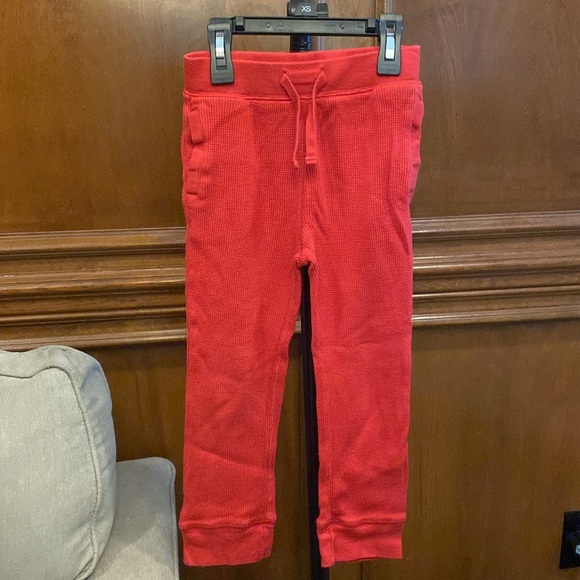 Boys Gap red set: pants and long sleeve shirt, size 5 - Picture 2 of 4